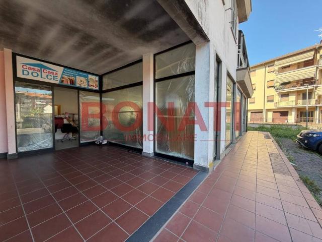 Locale Commerciale in vendita a Follo, Liguria