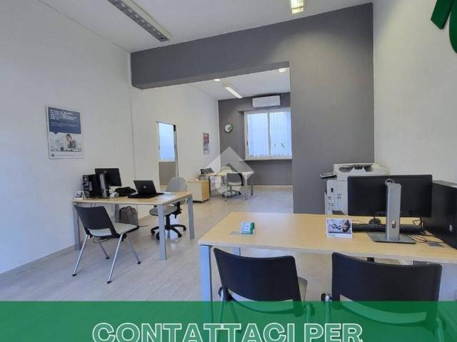 Locale Commerciale in vendita a Follonica, Toscana