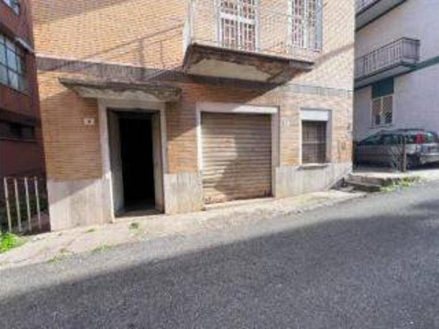 Locale Commerciale in vendita a Tor Lupara, Roma Capitale