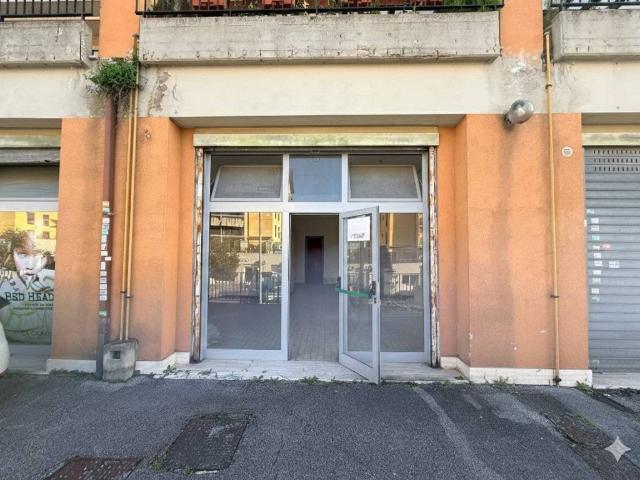 Locale Commerciale in vendita a Tor Lupara, Fonte Nuova