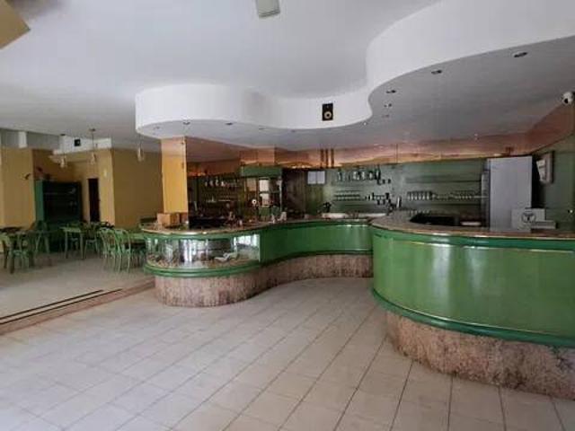 Locale Commerciale in vendita a Unione di Comuni della Romagna Forlivese, Quattro