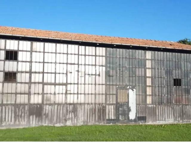 Locale Commerciale in vendita a Unione di Comuni della Romagna Forlivese, Quattro