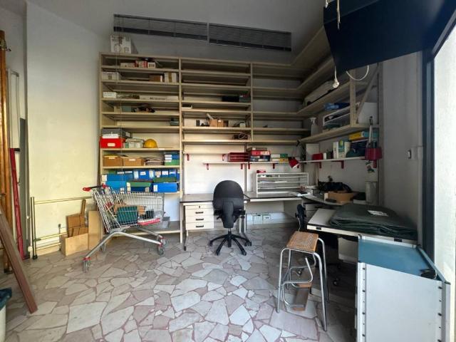 Locale Commerciale in vendita a Unione di Comuni della Romagna Forlivese, Quattro