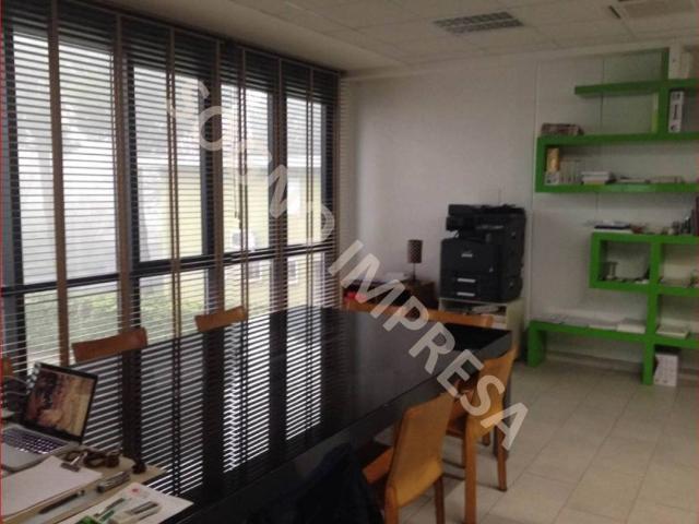 Locale Commerciale in vendita a Unione di Comuni della Romagna Forlivese, Quattro
