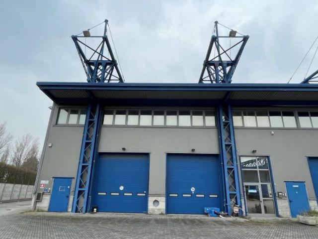 Locale Commerciale in vendita a Unione di Comuni della Romagna Forlivese, Quattro