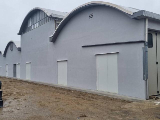 Locale Commerciale in vendita a Grandi Italiani, Forlì