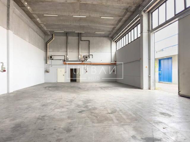 Locale Commerciale in vendita a Unione di Comuni della Romagna Forlivese, Quattro