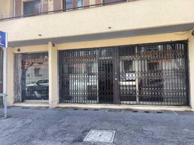 Locale Commerciale in vendita a Unione di Comuni della Romagna Forlivese, Quattro