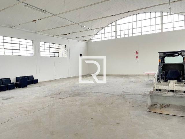 Locale Commerciale in vendita a Unione di Comuni della Romagna Forlivese, Quattro