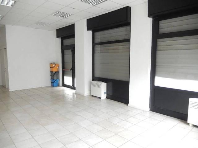 Locale Commerciale in vendita a Unione di Comuni della Romagna Forlivese, Quattro