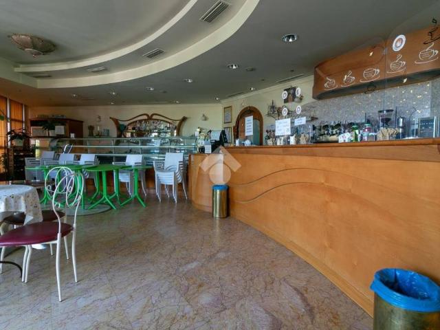 Locale Commerciale in vendita a Grandi Italiani, Forlì
