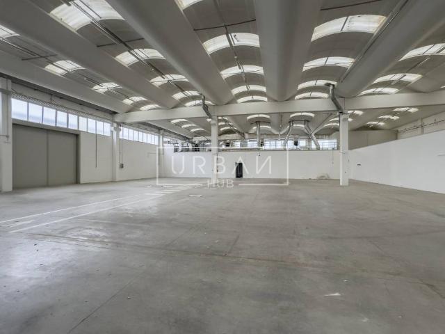 Locale Commerciale in vendita a Unione di Comuni della Romagna Forlivese, Quattro
