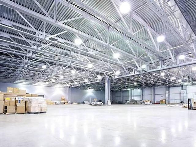 Locale Commerciale in vendita a Unione di Comuni della Romagna Forlivese, Quattro