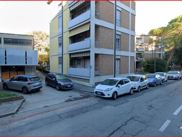 Locale Commerciale in vendita a Unione di Comuni della Romagna Forlivese, Quattro