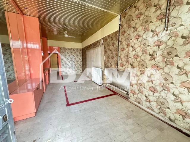 Locale Commerciale in vendita a Unione di Comuni della Romagna Forlivese, Quattro