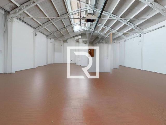 Locale Commerciale in vendita a Unione di Comuni della Romagna Forlivese, Quattro