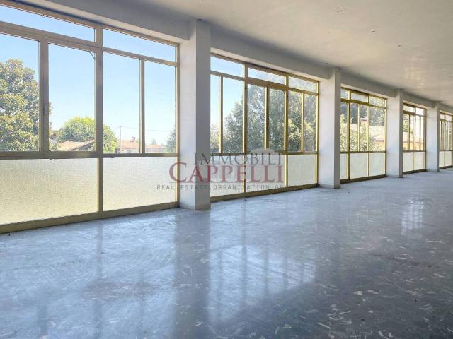 Locale Commerciale in vendita a Unione di Comuni della Romagna Forlivese, Forlimpopoli