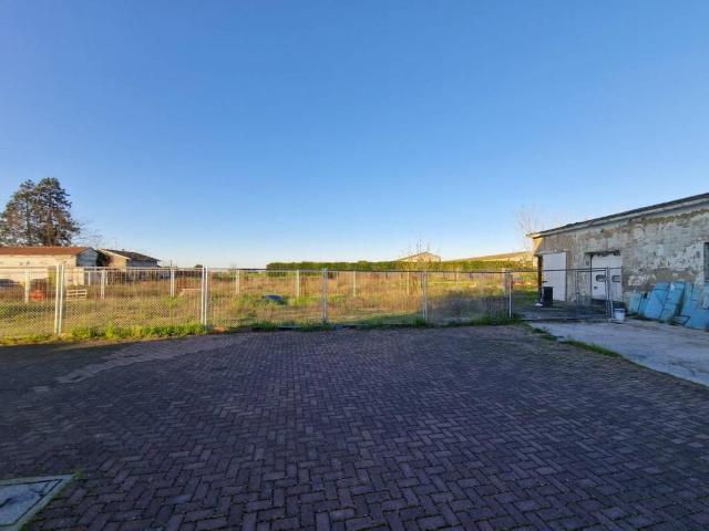 Locale Commerciale in vendita a Unione di Comuni della Romagna Forlivese, Forlimpopoli