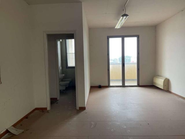 Locale Commerciale in vendita a Unione di Comuni della Romagna Forlivese, Forlimpopoli
