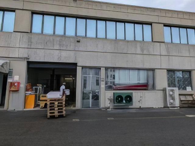 Locale Commerciale in vendita a Roma Capitale, Lazio