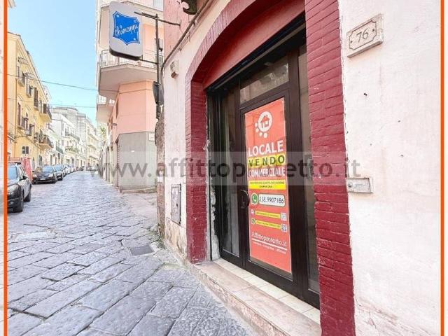 Locale Commerciale in vendita a Formia, Lazio