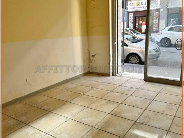Locale Commerciale in vendita a Formia, Lazio