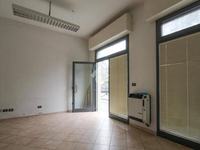 Locale Commerciale in vendita a Unione dei comuni del Distretto Ceramico, Formigine