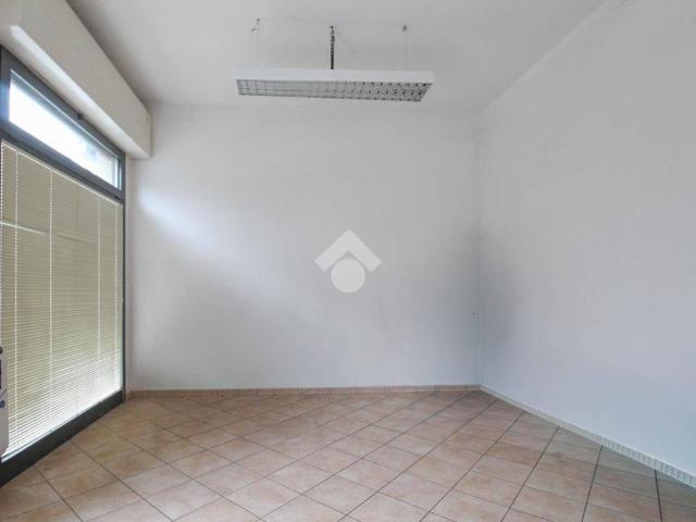 Locale Commerciale in vendita a Unione dei comuni del Distretto Ceramico, Formigine