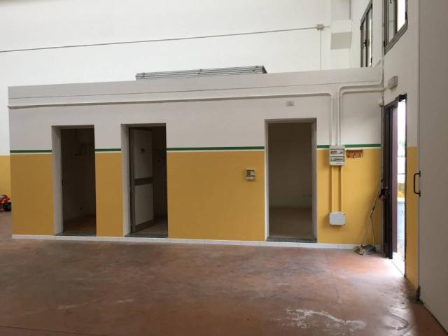 Locale Commerciale in affitto a Unione dei comuni del Distretto Ceramico, Formigine
