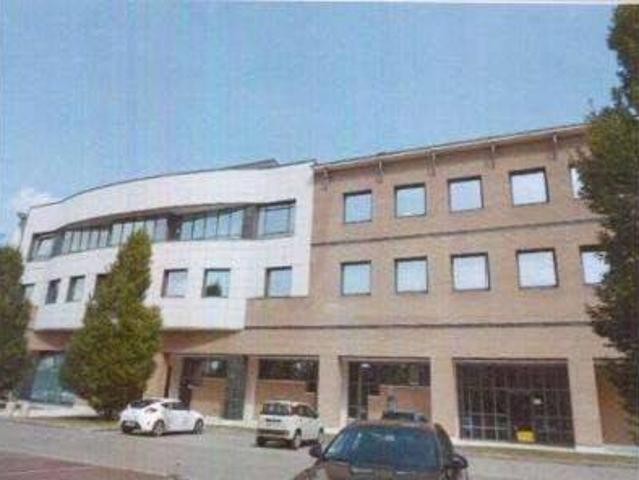 Locale Commerciale in vendita a Unione dei comuni del Distretto Ceramico, Formigine