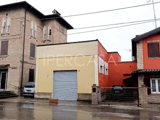 Locale Commerciale in vendita a Unione dei comuni del Distretto Ceramico, Formigine