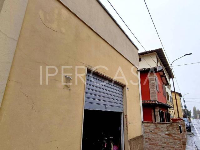 Locale Commerciale in vendita a Unione dei comuni del Distretto Ceramico, Formigine