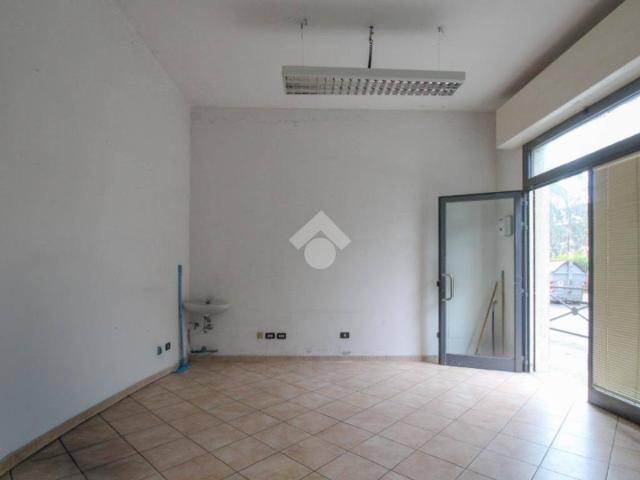 Locale Commerciale in vendita a Unione dei comuni del Distretto Ceramico, Formigine