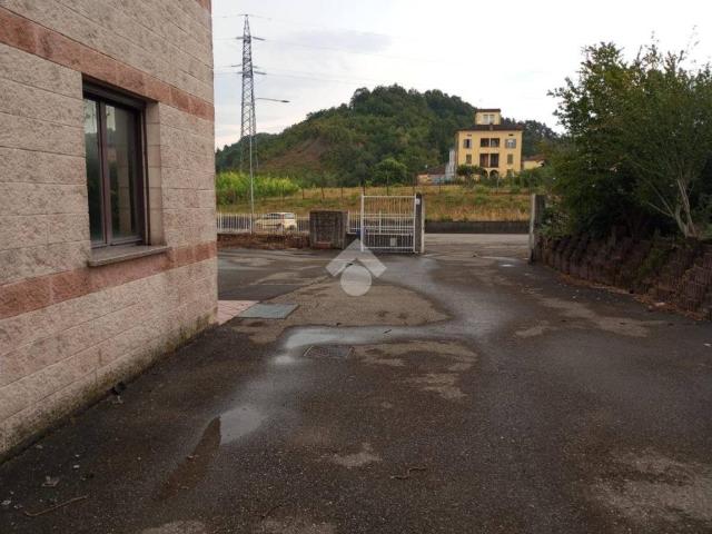 Locale Commerciale in vendita a Riccò di Fornovo, Fornovo di Taro