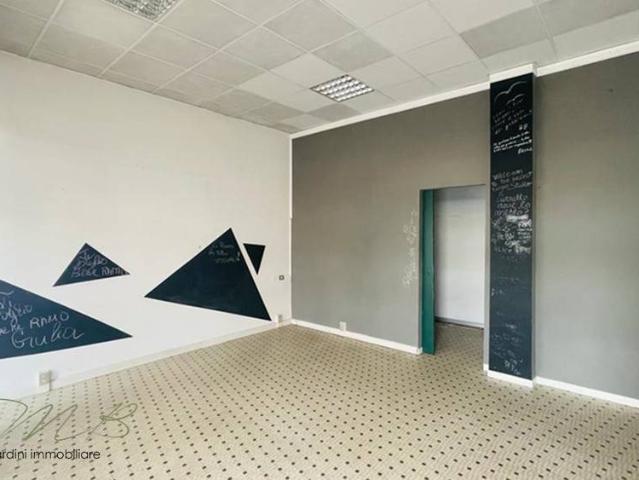 Locale Commerciale in vendita a Riccò di Fornovo, Fornovo Di Taro