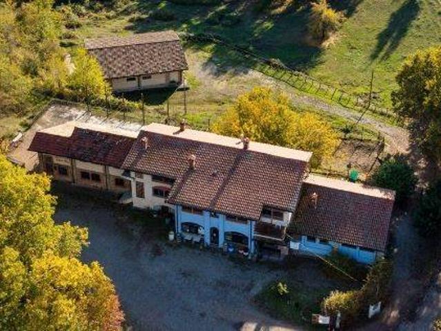 Locale Commerciale in vendita a Borgo Priolo, Lombardia
