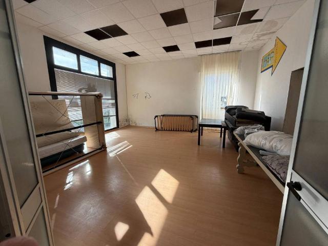 Locale Commerciale in vendita a Unione di comuni Montana Lunigiana, Fosdinovo