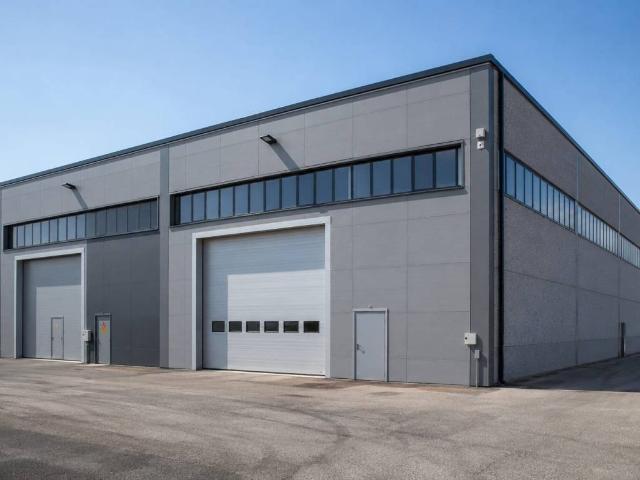 Locale Commerciale in vendita a Piemonte, Cuneo