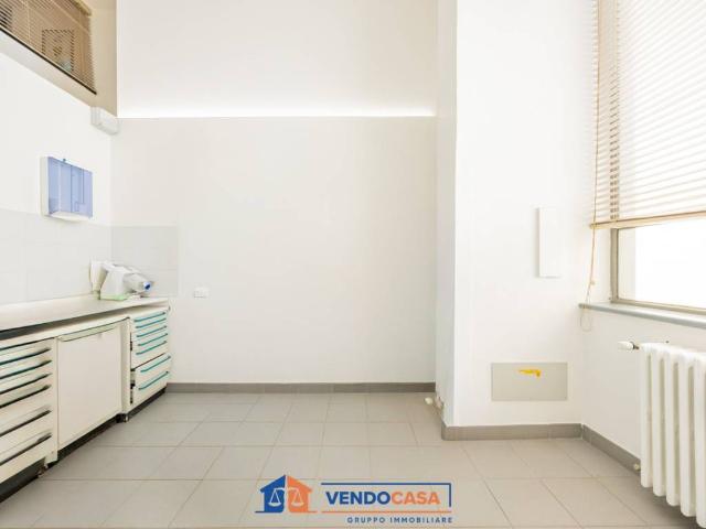 Locale Commerciale in vendita a Piemonte, Cuneo
