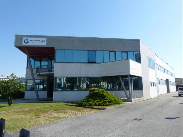 Locale Commerciale in vendita a Piemonte, Cuneo