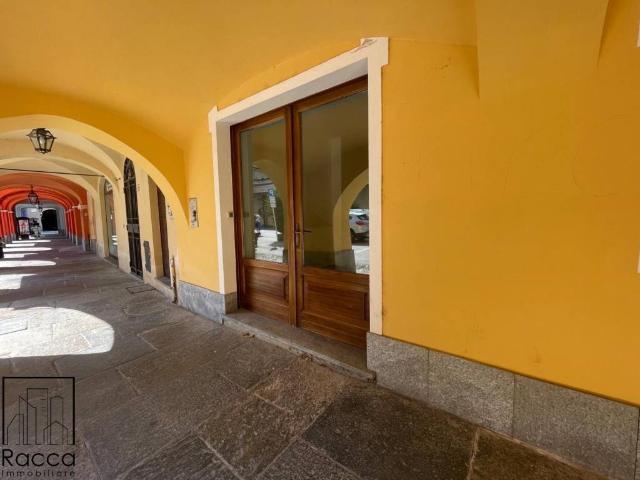 Locale Commerciale in vendita a Piemonte, Cuneo
