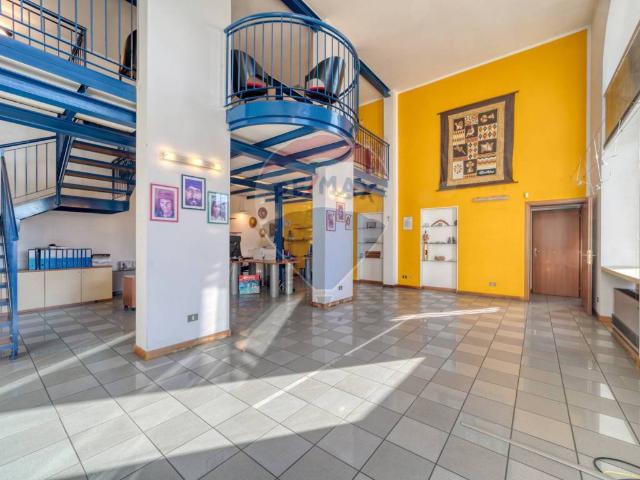 Locale Commerciale in vendita a Fossò, Venezia