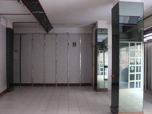 Locale Commerciale in vendita a Puglia, Brindisi