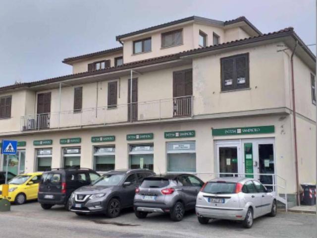 Locale Commerciale in vendita a Piemonte, Alessandria
