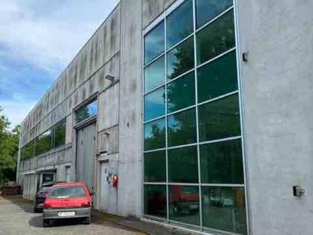 Locale Commerciale in vendita a Piemonte, Torino