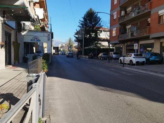 Locale Commerciale in vendita a De Matthaeis, Frosinone