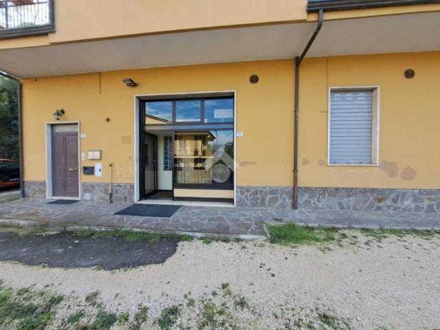 Locale Commerciale in vendita a Frosinone, Lazio