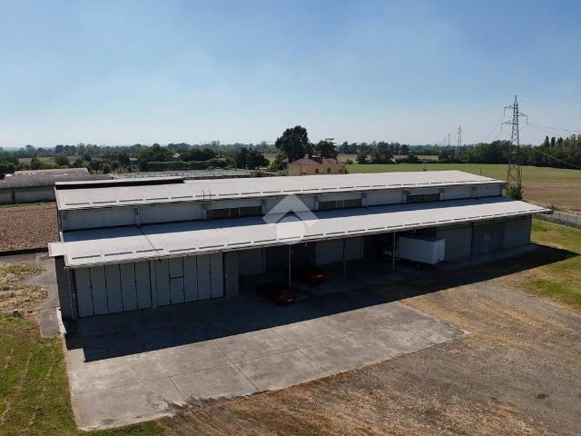 Locale Commerciale in vendita a Piemonte, Alessandria