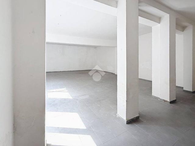 Locale Commerciale in vendita a Unione dei Comuni Circondario dell'Empolese Valdelsa, Fucecchio