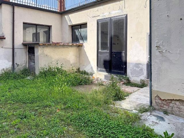 Locale Commerciale in vendita a Unione dei Comuni Circondario dell'Empolese Valdelsa, Fucecchio